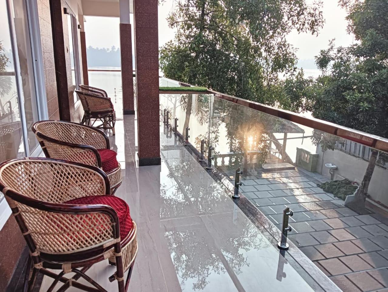 Sagar Beach Villas Home Stay Cherai Beach Exterior photo